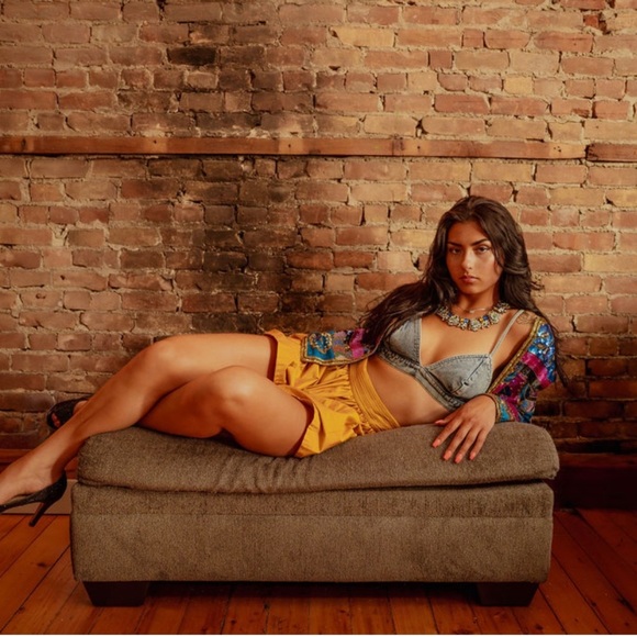 AMUR Tami Pleated Skort Shorts Turmeric Gold size 8 - Picture 13 of 16